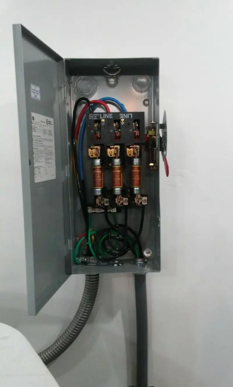 Three-phase disconnect switch installed for Smoke Detector Installation in Sharonville
